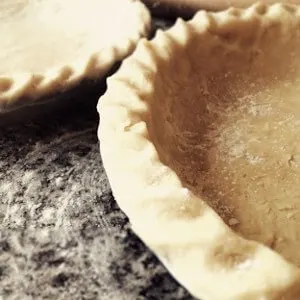 making pie crust in vitamix featured