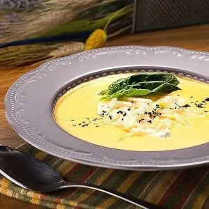 vitamix broccoli cheese soup recipe featured