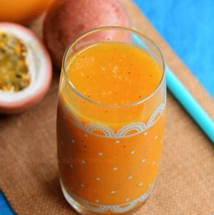 carrot ginger mango smoothie