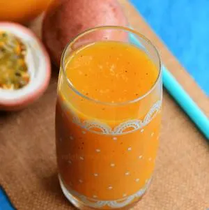 carrot ginger mango smoothie
